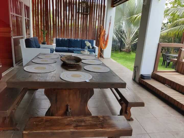 Interior 8
