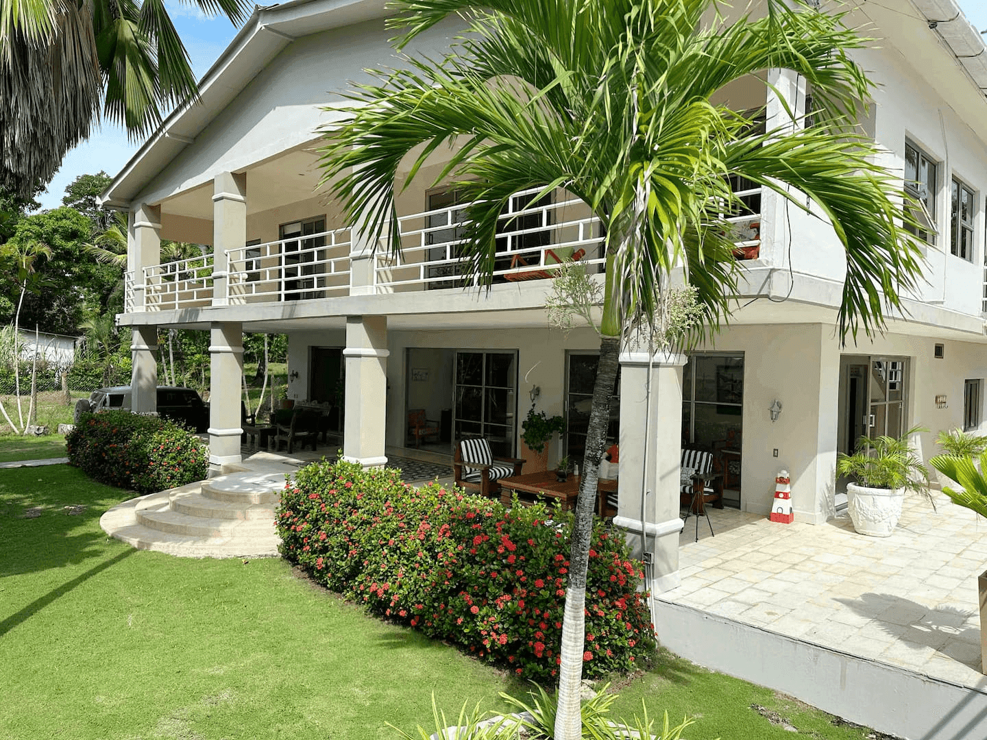 Cabaña en Tolú (25-30 Personas)